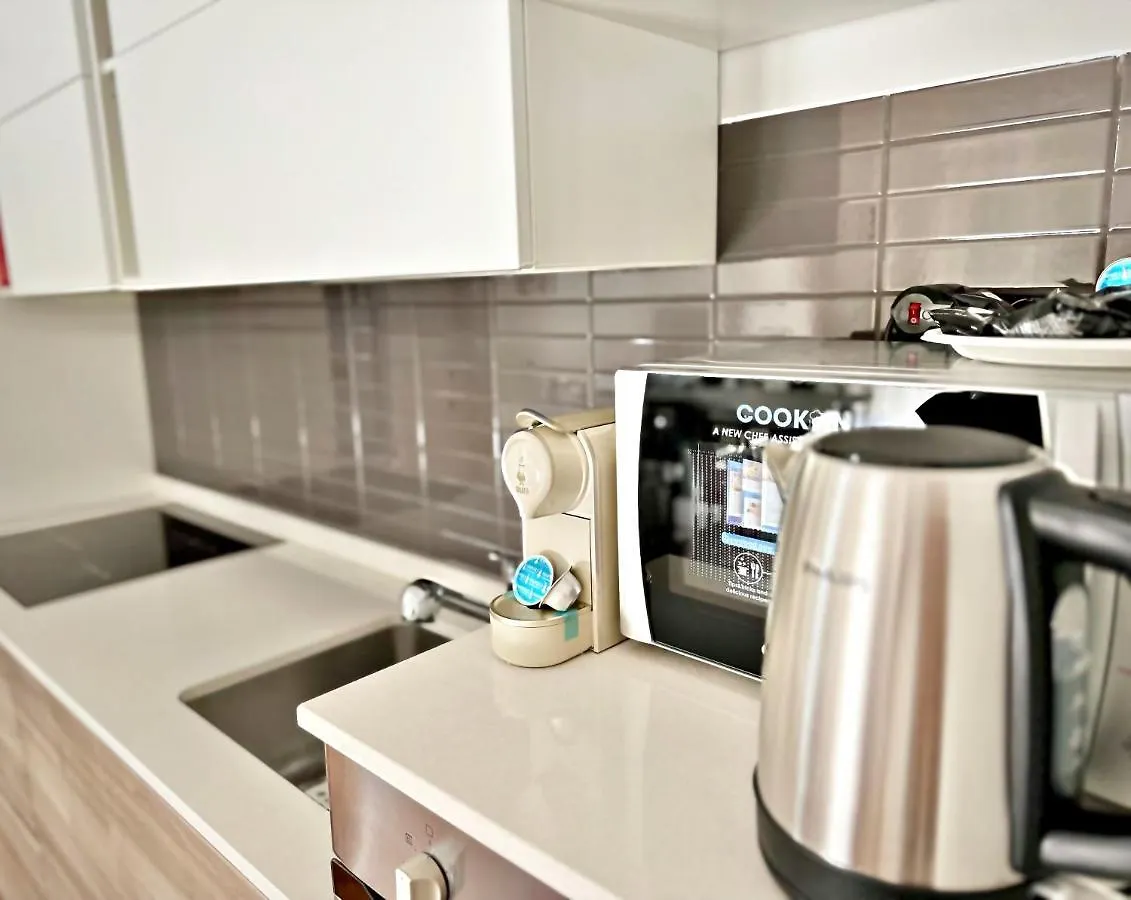 Central/Garibaldi Luxurious Two-Room Apartment. Milan