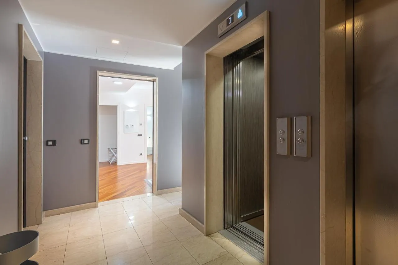 Apartment Central/Garibaldi Luxurious Two-Room Apartment. Milan Italy