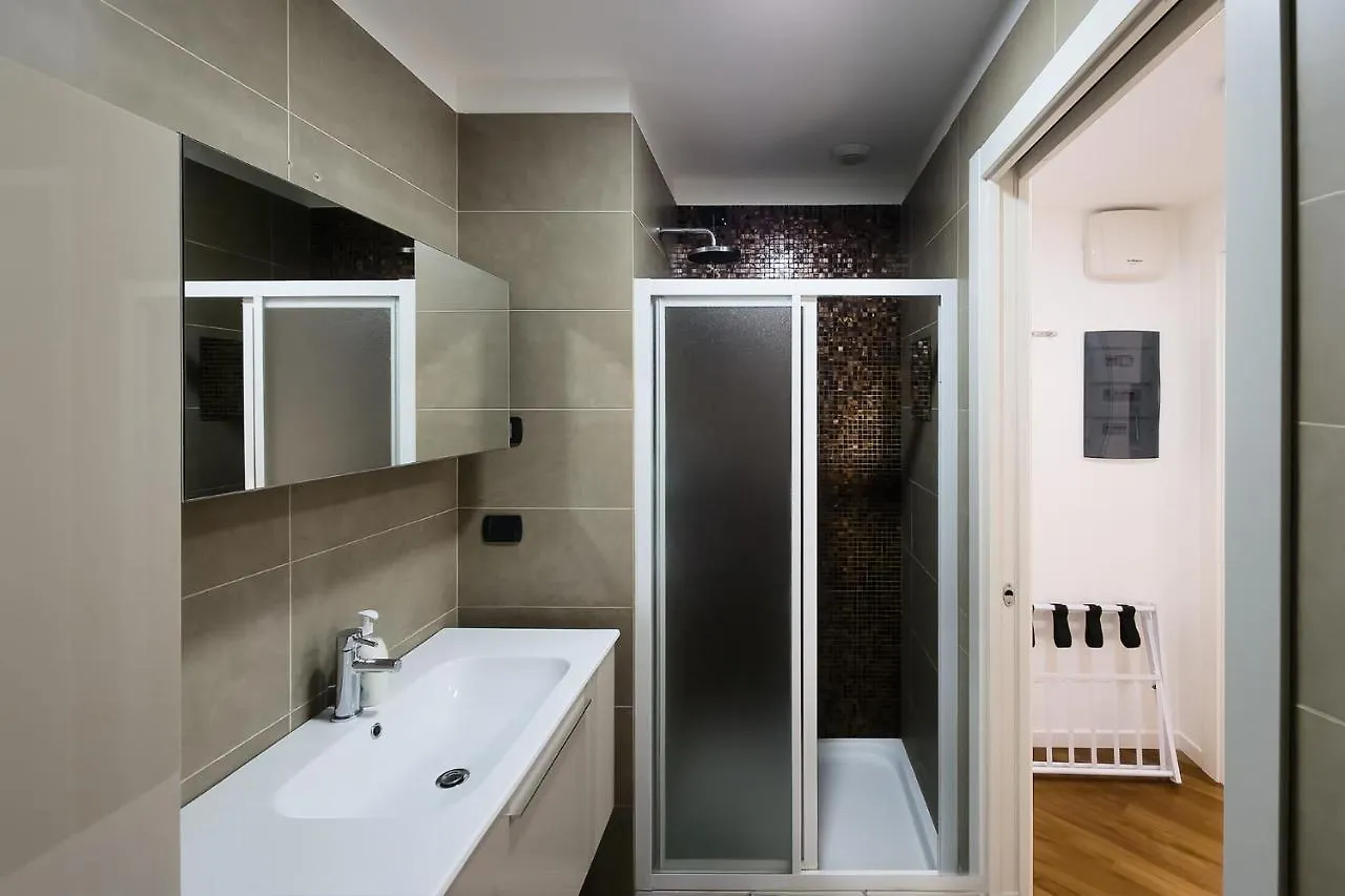 Apartment Central/Garibaldi Luxurious Two-Room Apartment. Milan